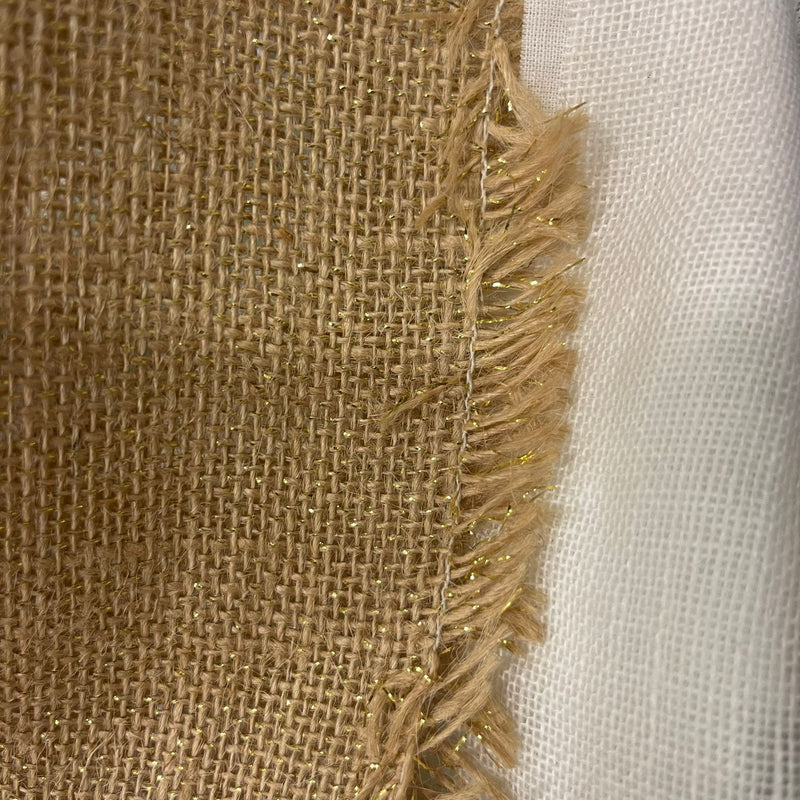 Serapilheira_ou_Juta_Natural_com_Fio_Dourado_1_14m_largura_1._texland_juta_a_metro_juta_natal_3