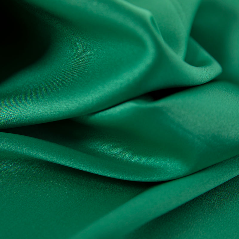       tecido_liso_para_vestidos_de_cerimonia_cetim_com_lycra_Ester_verde_esmeralda